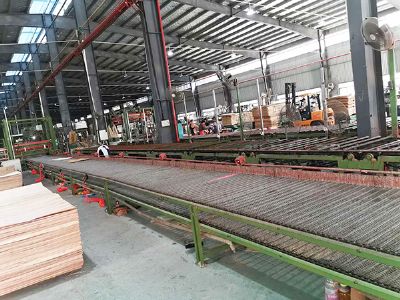 �����߾�׼��λ���а����װ��Ű���װ��